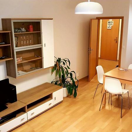 Apartment Smichov Prague Exterior photo